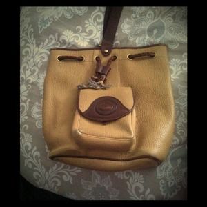 Dooney & Bourke bag vintage.🎉🎉 price✂️!!