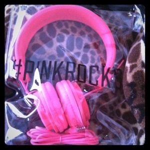 VS-PINK headphone set brand new💖💿🎧
