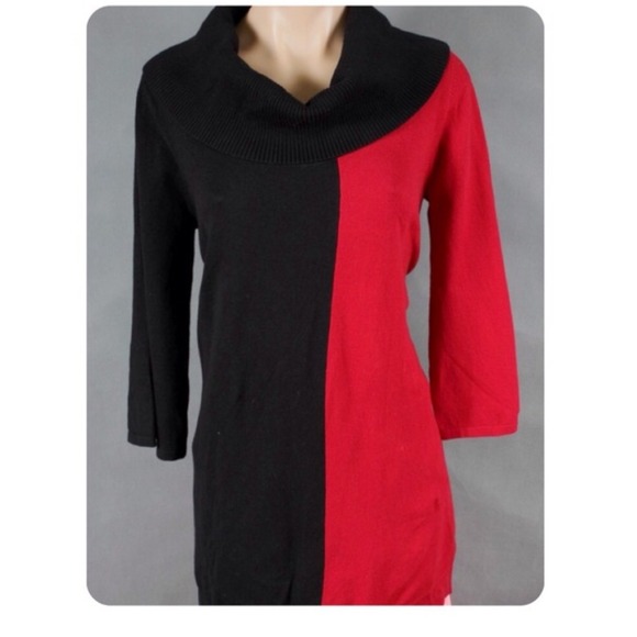 ❌SOLD❌Black red color block sweater