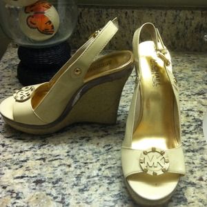 Reduced!! Cream MK wedge! Cream patent genuine 💋