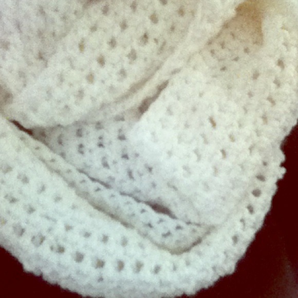 White infinity scarf