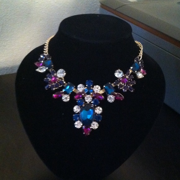 Winter Gala Necklace set