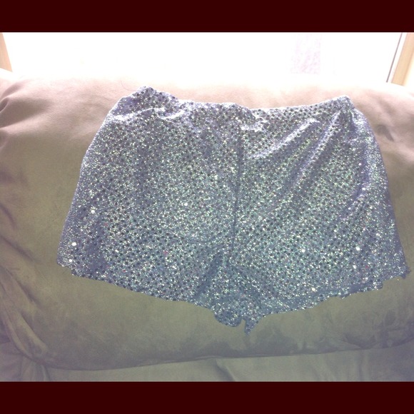 Xs sequence shorts
