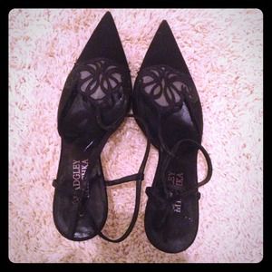 Badgley Mischka black strappy pumps