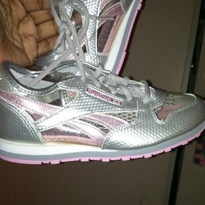 Brand New unworn REEBOK girl shoes - SOLD