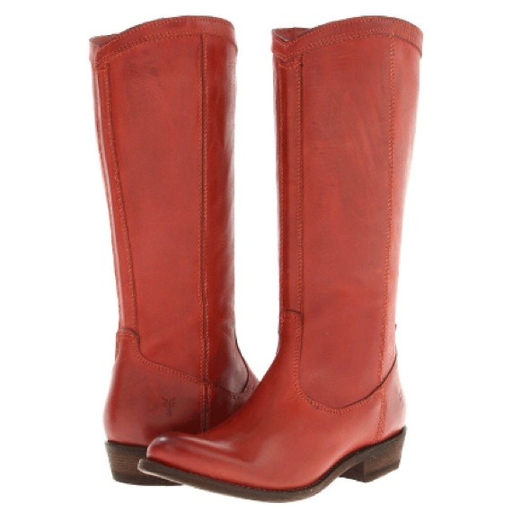 🎉HP 🎉New Frye rider pull on red boots size 6.