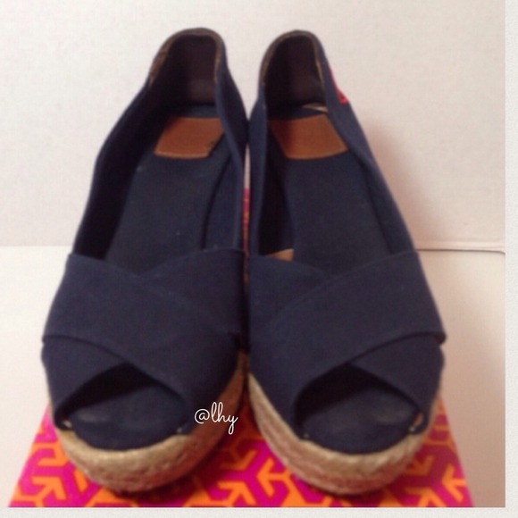 ❌SOLD❌Tory Burch Navy Filipa Espadrille Wedges - Picture 4 of 4