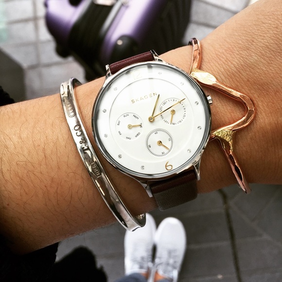 💜Welcome to my closet💕 - Picture 5 of 8