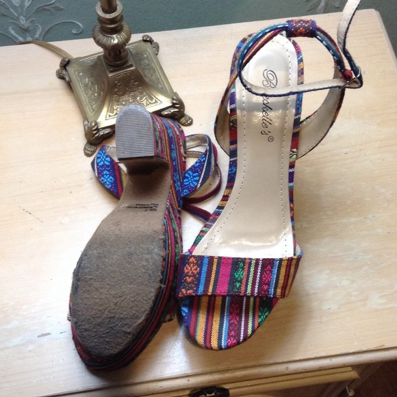 Patterned platforms - Picture 4 of 4