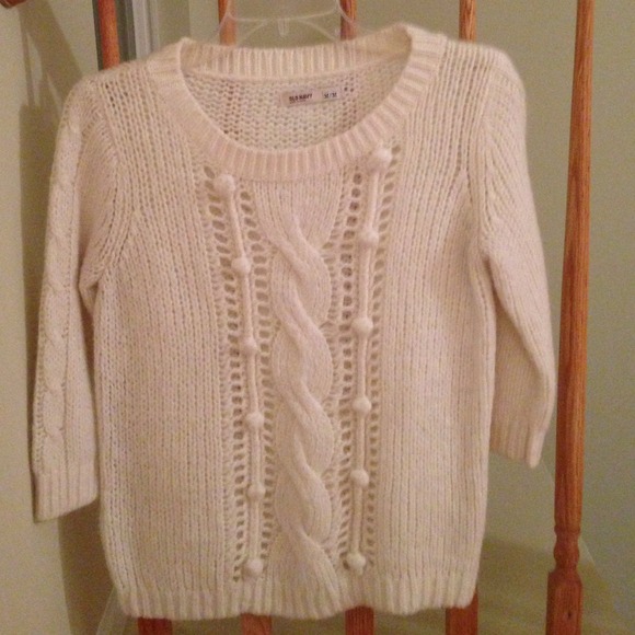 ❤️sold in bundle❤️Cream sweater