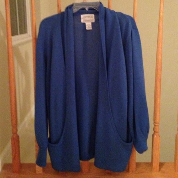 💙sold in bundle💙Oversized cardigan