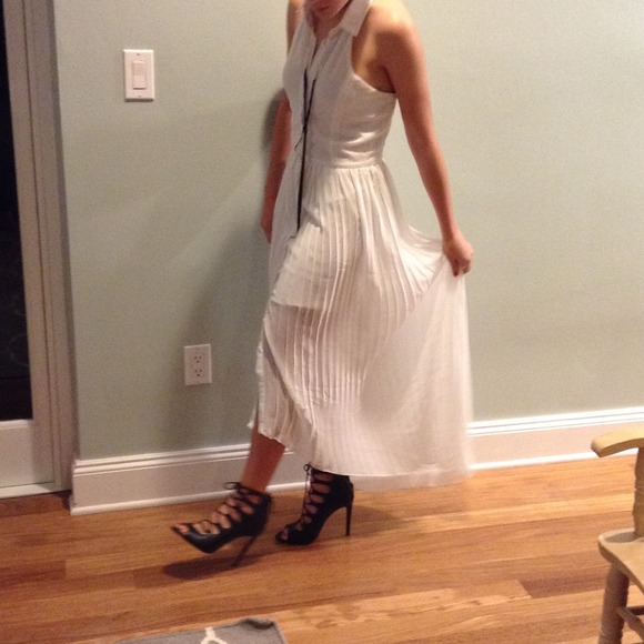 White high low pleated chiffon dress - Picture 3 of 4