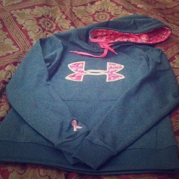 Under Armour YA Storm grey hoodie with pink.