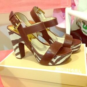 Like New: Michael Kors Shoes in 8.0