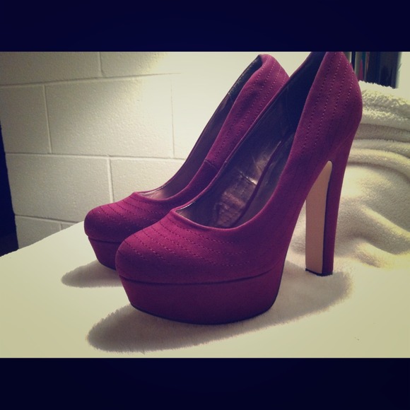 Just Fabulous Shoes - >>>Authentic<<< Just Fabulous Dark Purple Heels