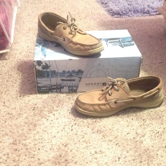 Sperry's  ON HOLD!!! ✋