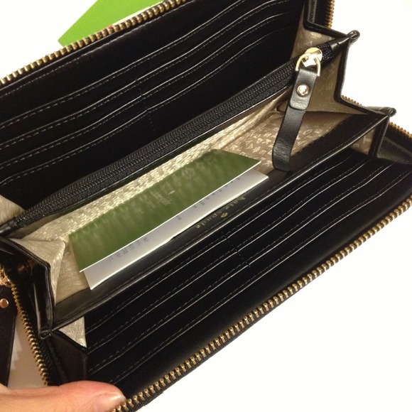 ⛔Sold⛔Kate Spade Wallet NWT Authentic - Picture 2 of 4