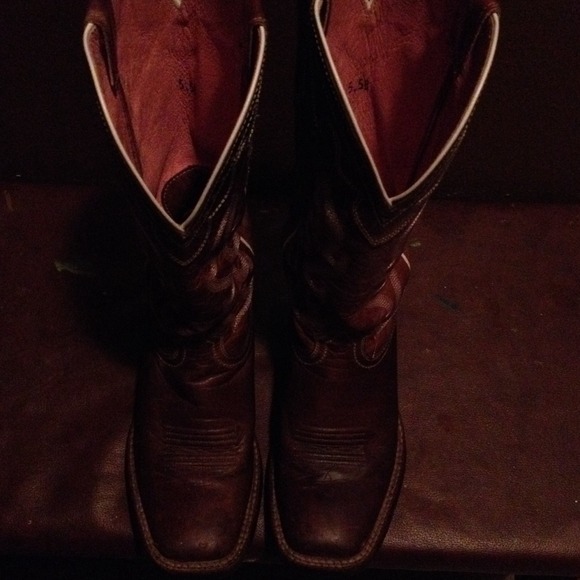 Arita Boots - Picture 2 of 4