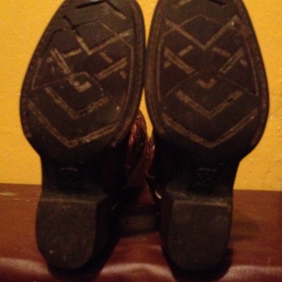 Arita Boots - Picture 3 of 4