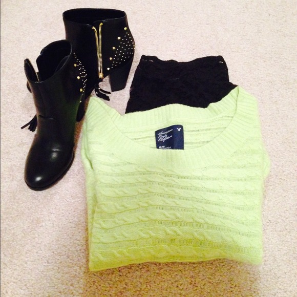 💛sold in bundle💛Neon yellow sweater