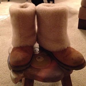UGGS "Marilyn" Size 6. GUC