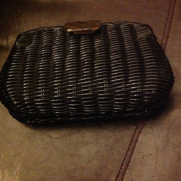 1960's wicker Lewis clutch
