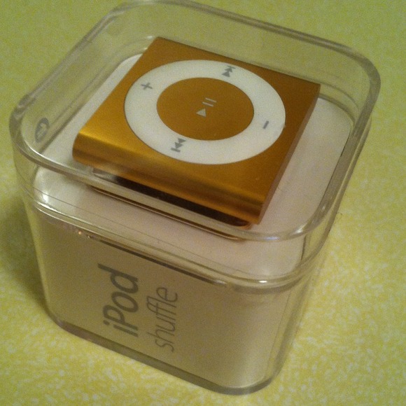 iPod shuffle 2 GB (orange) - Picture 2 of 2