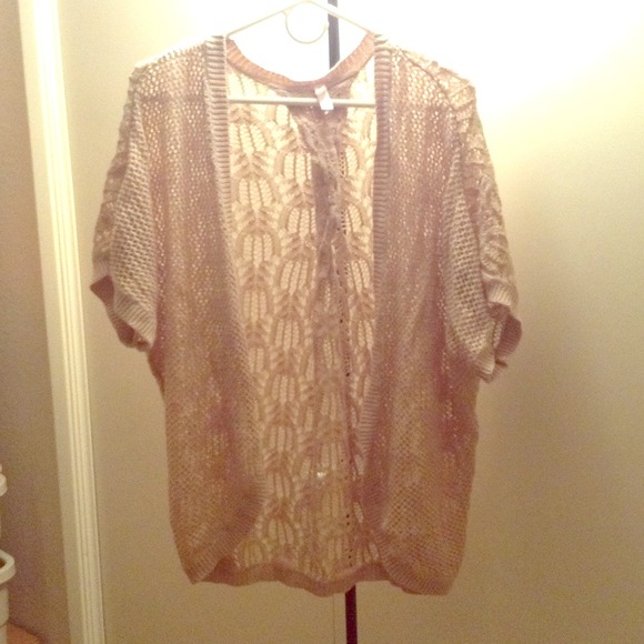 Outerwear - ⬜️HOLD⬜️ Cream knitted kimono (similar to BM)