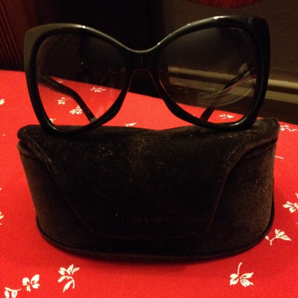 TOM FORD "NICO" Bow Tie Sunglasses. Never Worn!!
