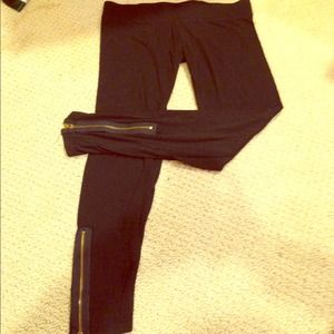 Black 5/48 zipper leggings size large