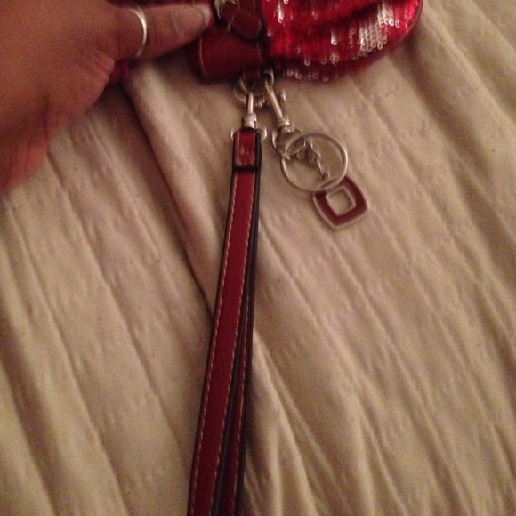 Red sequin clutch with vinyl trim - Picture 3 of 3