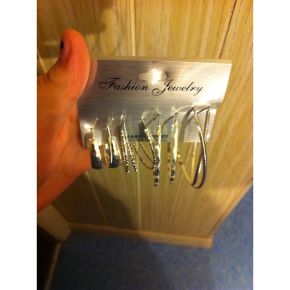 ❌SOLD❌ 4 Pairs of Hoop Earrings