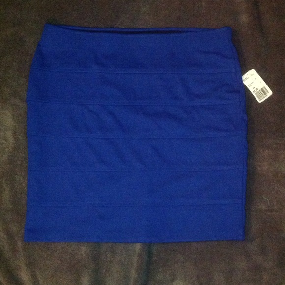 Dark blue forever 21 skirt 2x **brand new**