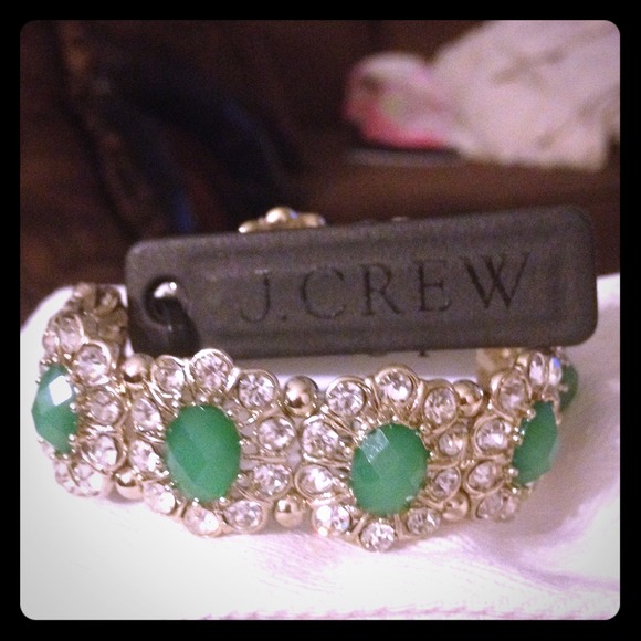 Sold💥J Crew Green Flower Bracelet💥