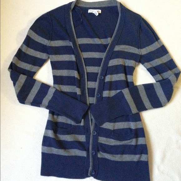 🚫‼️SOLD‼️🚫Stripes cardigan