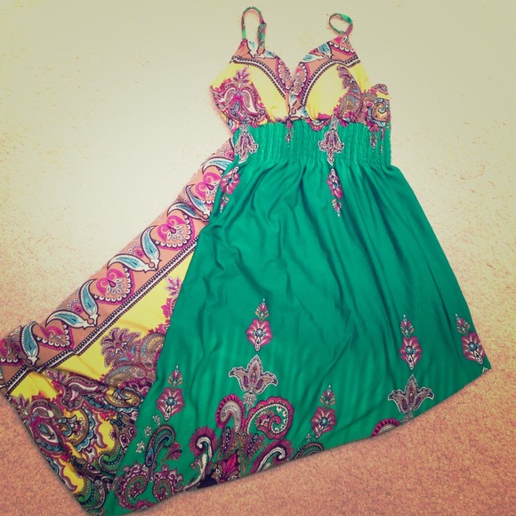 Green and yellow maxi 👗 Spring & Travel ready! - Picture 1 of 2