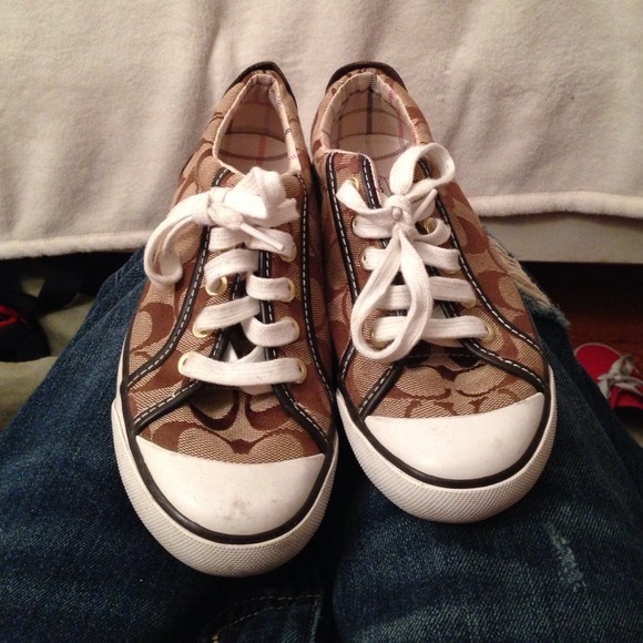 Coach sneakers size 5 - Picture 2 of 4