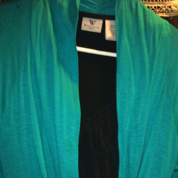 💚 Jacket 💚 - Picture 3 of 4