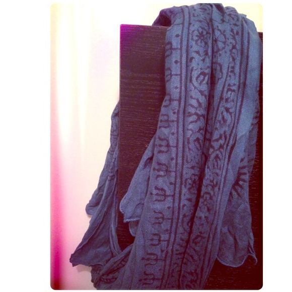 World Market Print Scarf❌bundle❌