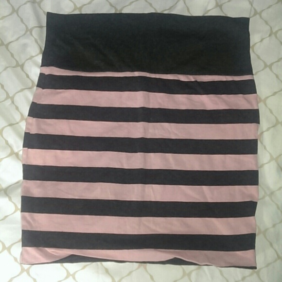 Body-con skirt
