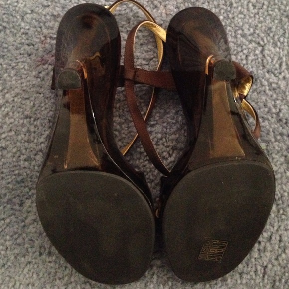 Slightly used shoes - Picture 3 of 4