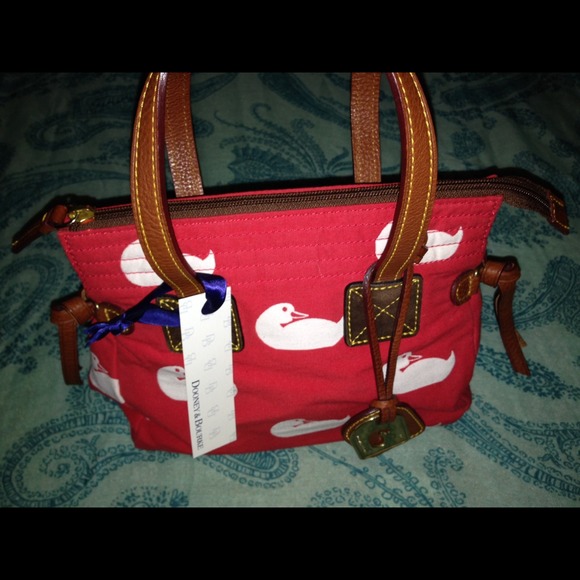 Dooney & Bourke duck purse ❤️🐤 - Picture 1 of 3