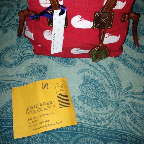Dooney & Bourke duck purse ❤️🐤 - Picture 2 of 3