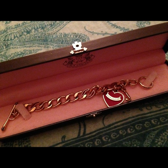 💖 Juicy Couture 💖 heart charm bracelet - Picture 2 of 3