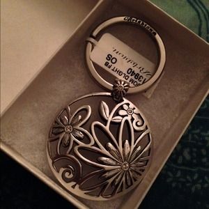 ✨ Brighton Flower Keychain ✨