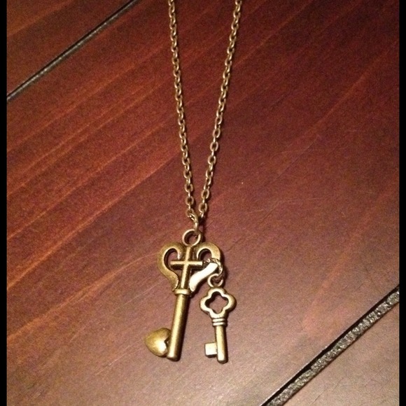 💢SOLD💢 Extra Long Bronze Double Key Necklace