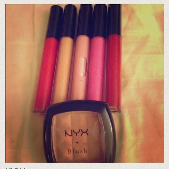 Bundle - Picture 2 of 4