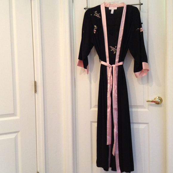 Oscar de la Renta pink label night gown and robe