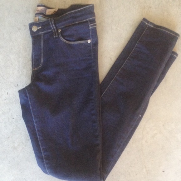 Paige premium denim. Dark was verdugo legging