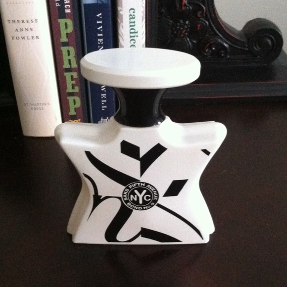 Bond No Saks For Her 2025 - Main Image